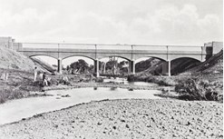 Completed Werribee River aqueduct for outfall sewer, Werribee, circa 1895
